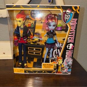 monster high dolls set with blue, red, yellow and purple accents